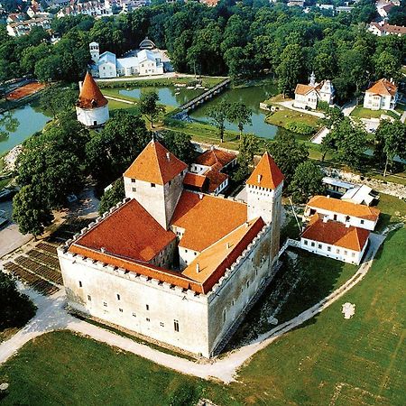 Cozy Summer House With Free Parking Near City Center & Beach Курессааре Екстер'єр фото