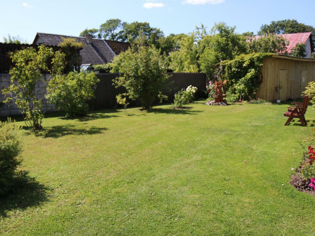 Cozy Summer House With Free Parking Near City Center & Beach Курессааре Екстер'єр фото